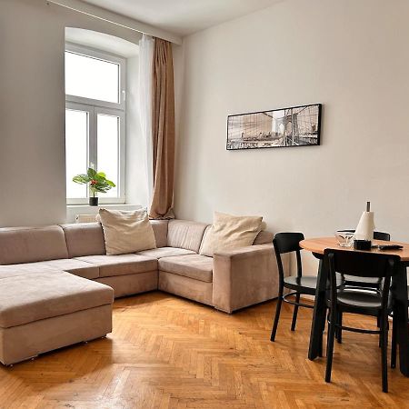 Spacious Central 4-Room Suite For 6 - Near Subway Wenen Buitenkant foto