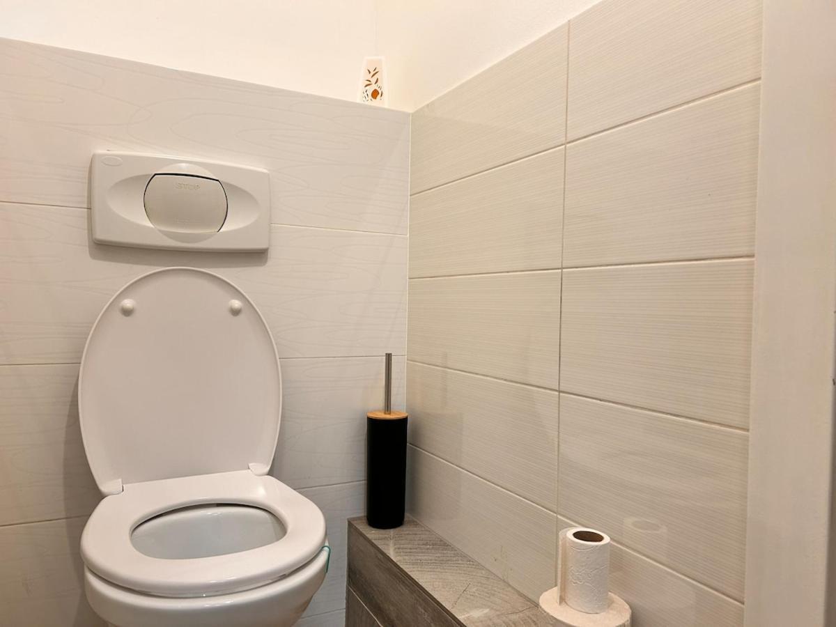 Spacious Central 4-Room Suite For 6 - Near Subway Wenen Buitenkant foto