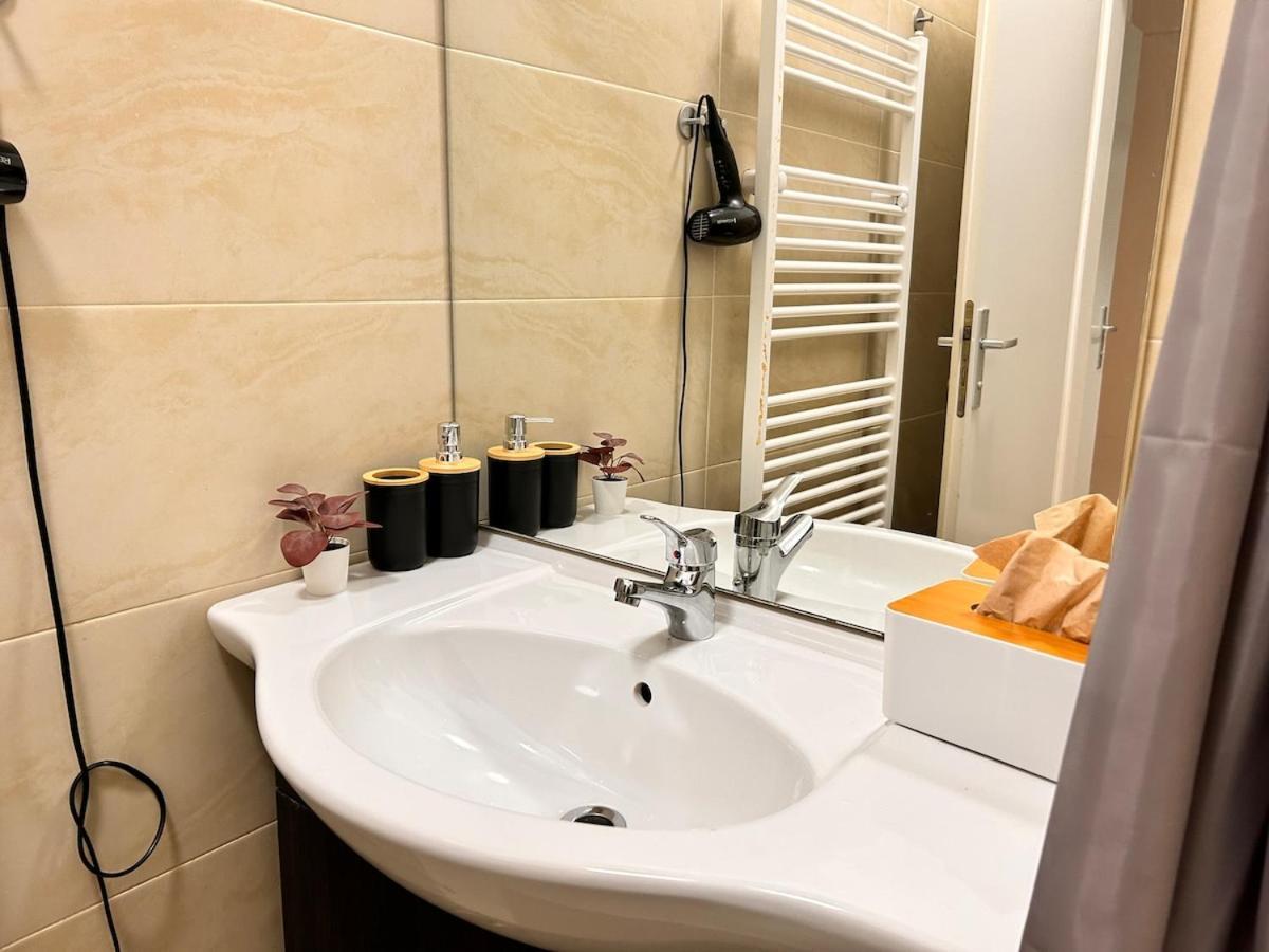 Spacious Central 4-Room Suite For 6 - Near Subway Wenen Buitenkant foto