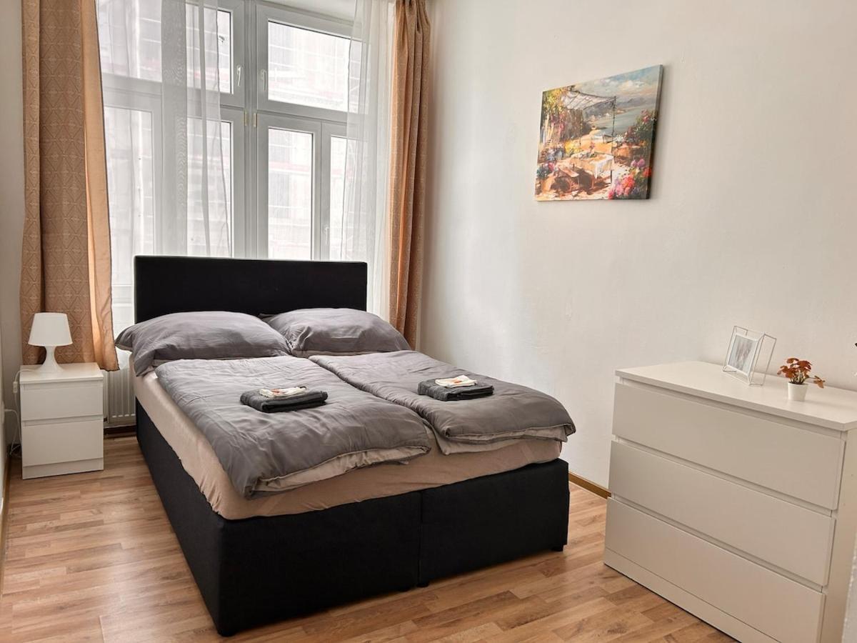 Spacious Central 4-Room Suite For 6 - Near Subway Wenen Buitenkant foto