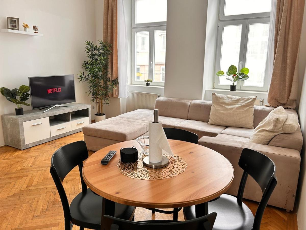 Spacious Central 4-Room Suite For 6 - Near Subway Wenen Buitenkant foto