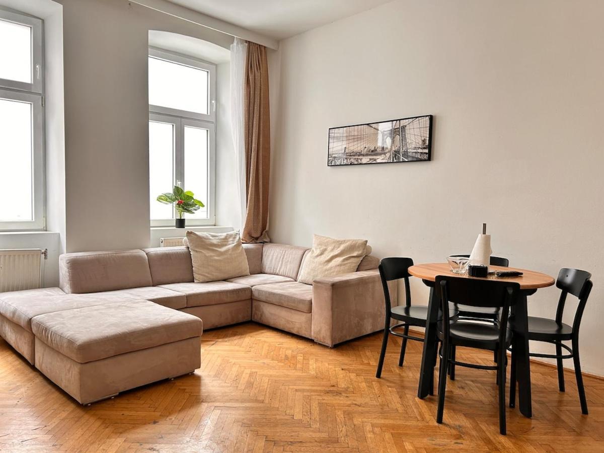 Spacious Central 4-Room Suite For 6 - Near Subway Wenen Buitenkant foto